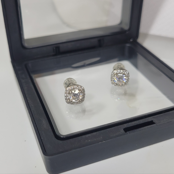 1 ct CERTIFIED MOISSANITE DIAMOND 18KG/925 halo earrings studs - Picture 7 of 16